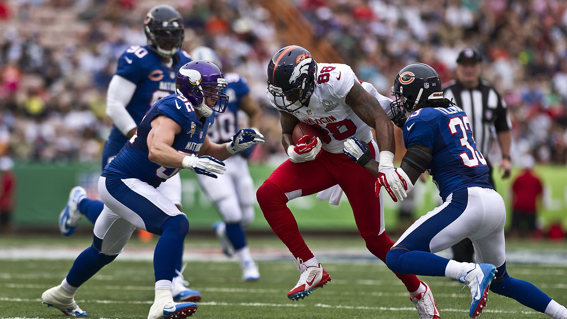 巴雷特：全黑队关键比赛中的冷静指挥官，稳定球队进攻节奏，巴雷特全名